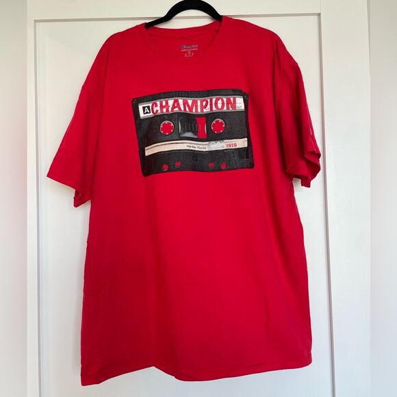 Champion Classic Red Cassette Graphic Short Sleeve Tee Size XXL - Picture 2 of 9